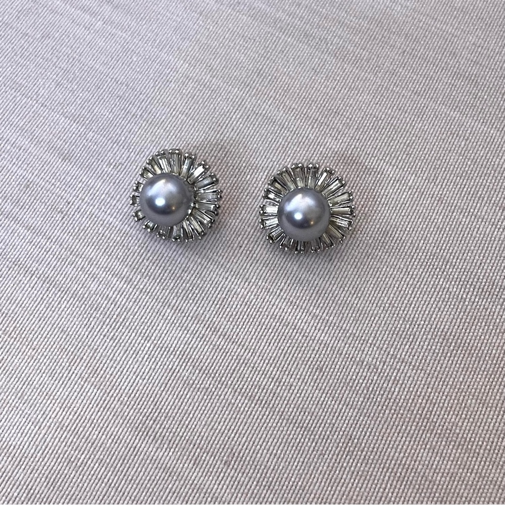 Kjl Kenneth Jay Lane Faux Gray Pearl Rhinestone R… - image 2